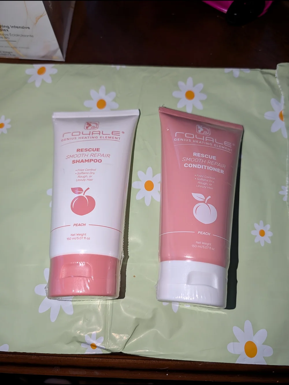 Rescue Smooth Repair Peach Shampoo & Conditioner (Pink)